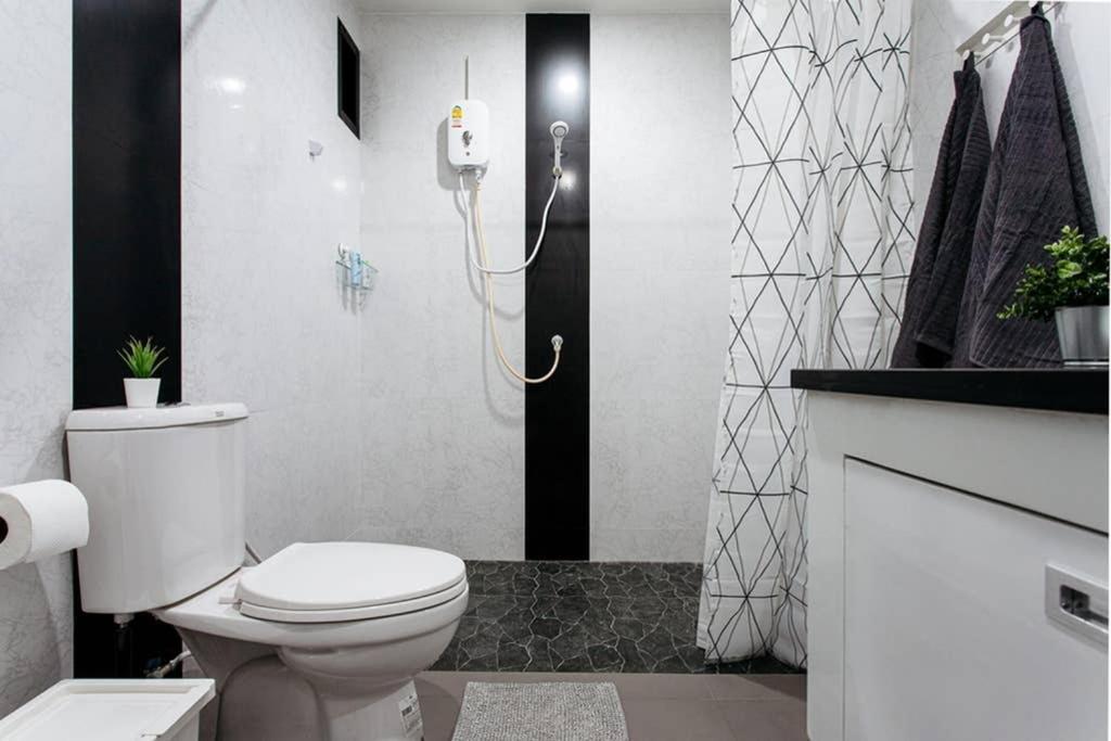 P4 Silom Large 2Beds Full Kitchen Wifi 4-6Pax Διαμέρισμα Μπανγκόκ Εξωτερικό φωτογραφία